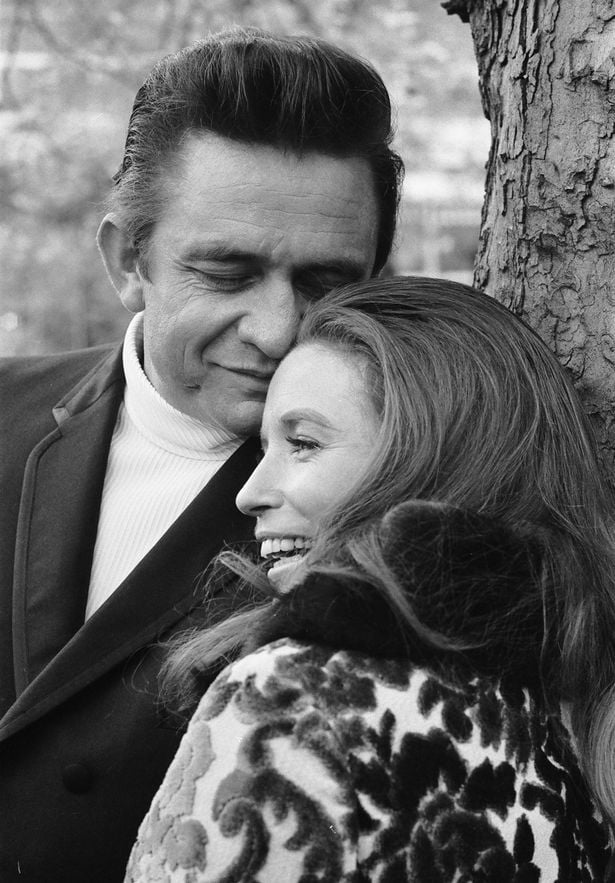 Johnny with June, his wife. (http://www.johnny-cash.nl/  (unknown))